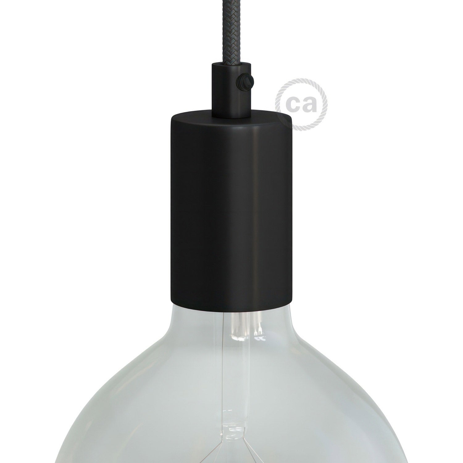 Válcová kovová objímka E27 s průměrem 42 mm a délkou 62 mm v sadě