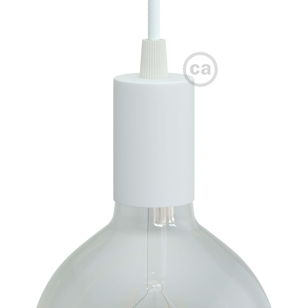 Válcová kovová objímka E27 s průměrem 42 mm a délkou 62 mm v sadě