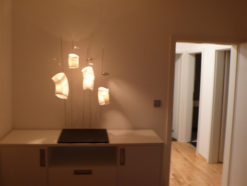 Mahbruky Ingo Maurer - stolní lampa