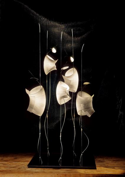 Mahbruky Ingo Maurer - stolní lampa