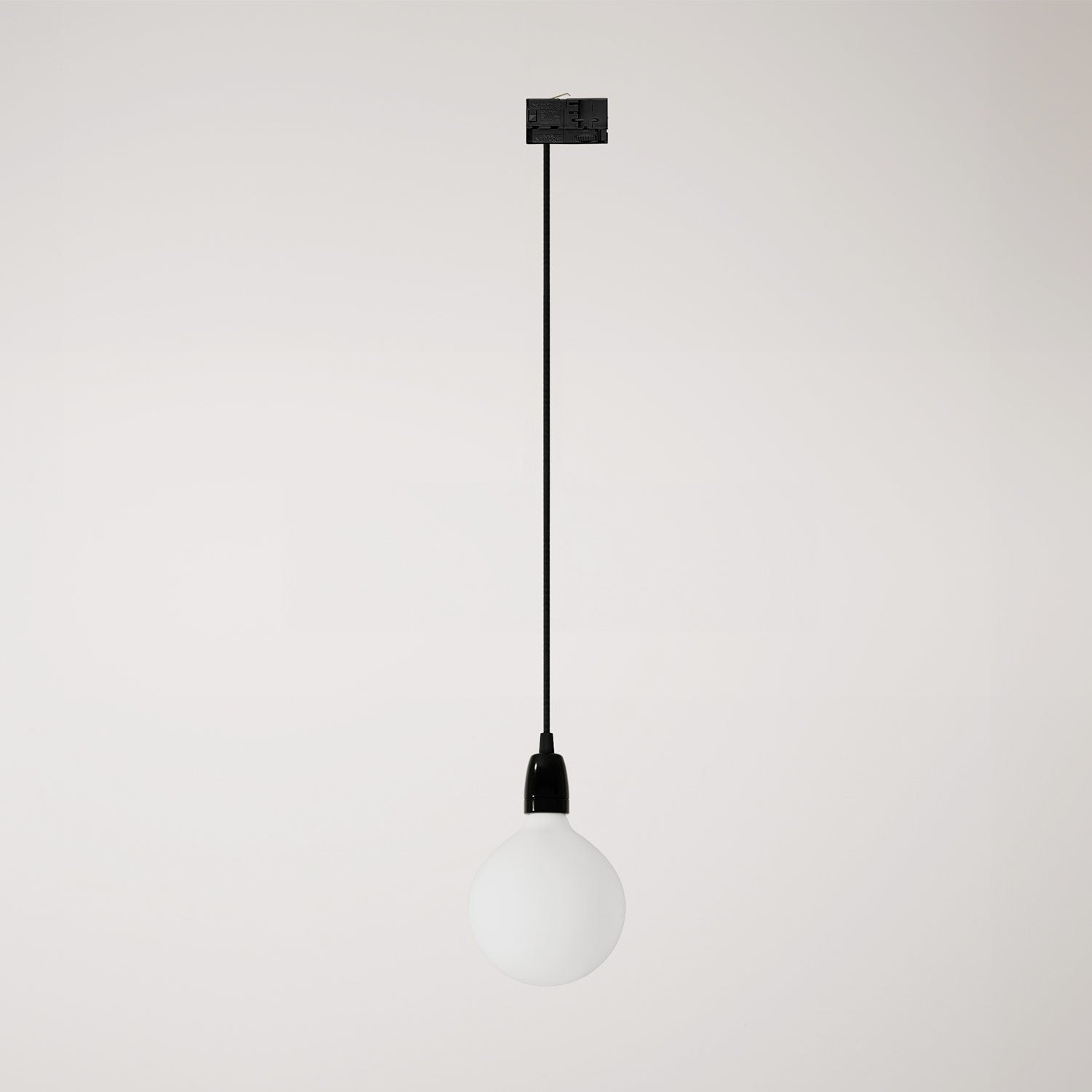 Závěsná lampa E27 s barevným porcelánovým povrchem, 7W, stmívatelná