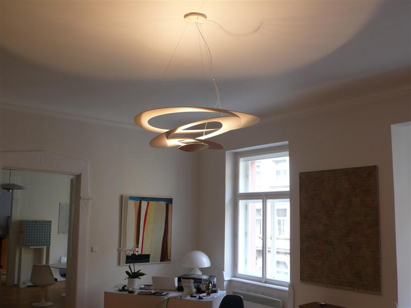 Pirce sospensione Artemide - závěsné svítidlo