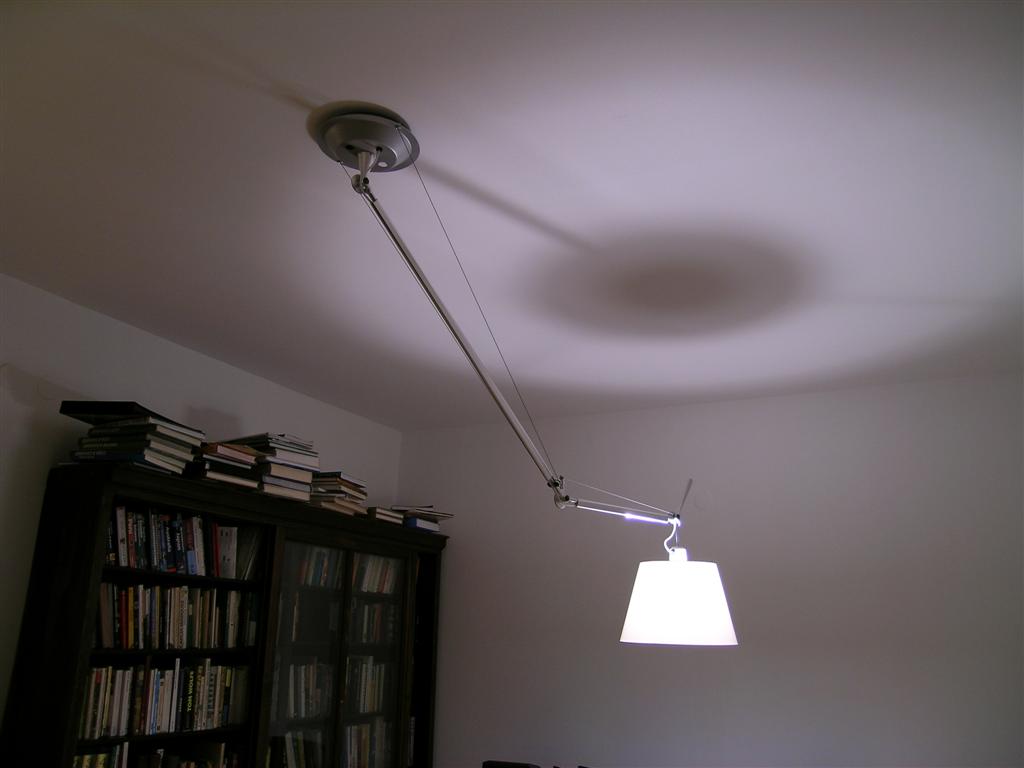 Tolomeo sospensione decentrata