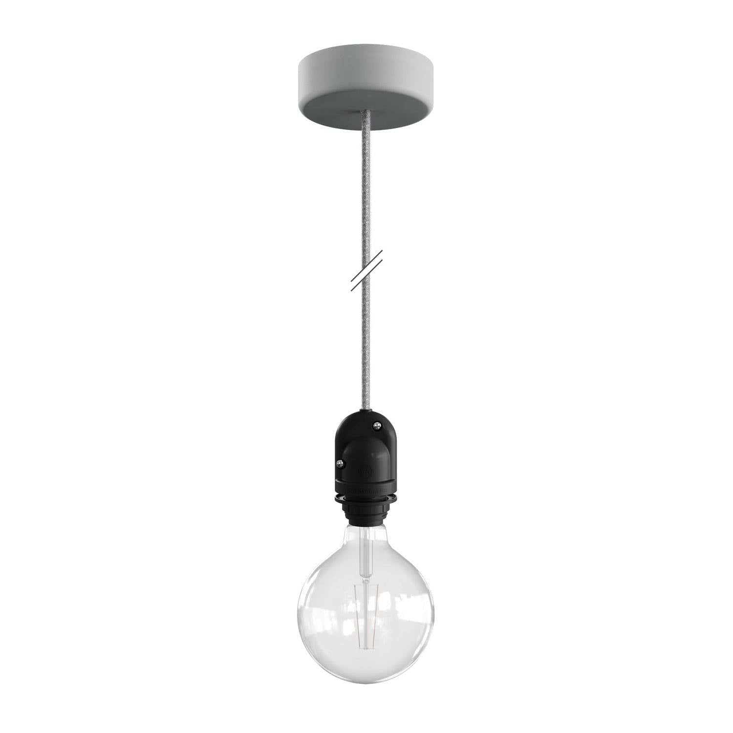 EIVA Exteriérová závěsná lampa s 1,5m neoprénovým kabelem a IP65 voděodolností
