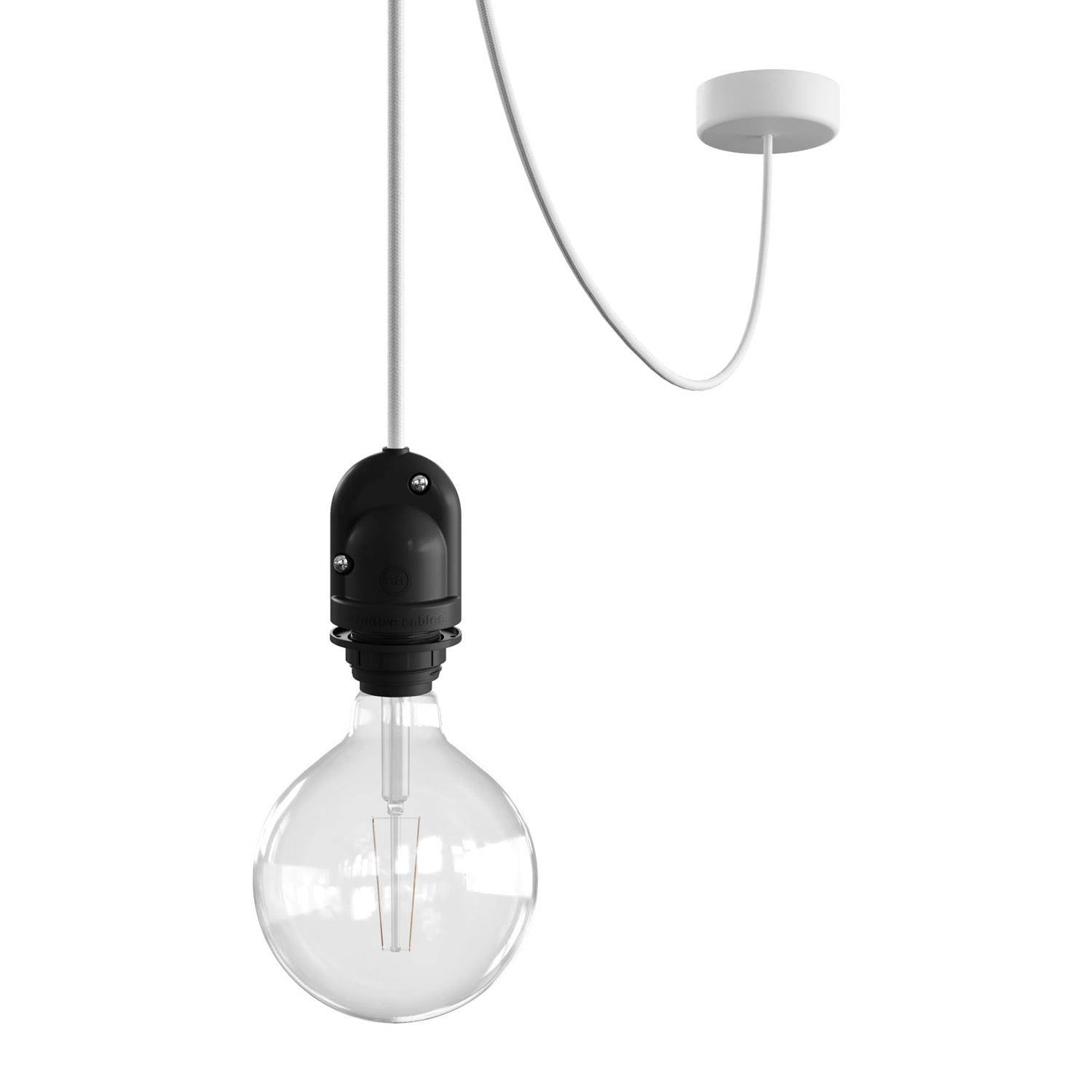 EIVA Exteriérová závěsná lampa s 5m neoprénovým kabelem a IP65 voděodolností