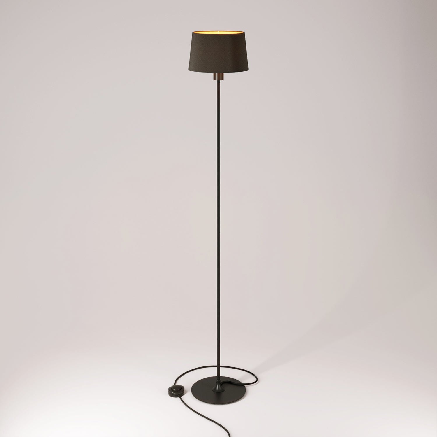 Stojací lampa MAG-Y s kovovým podstavcem a stínidlem Athena, 806 lm, E27, 2700K