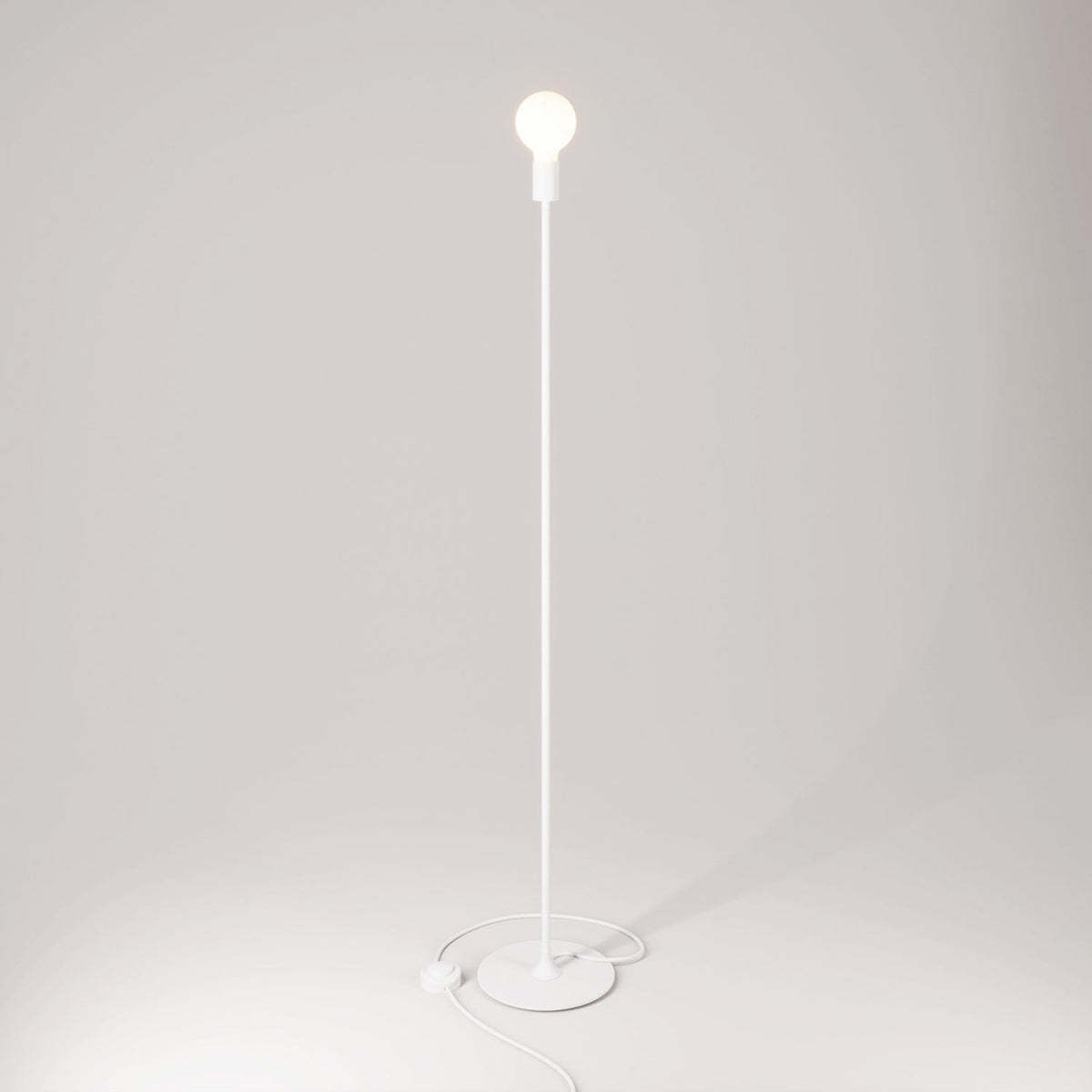 Stojací lampa MAG-Y s kovovým podstavcem, LED 12 W, teplé světlo 2700 K