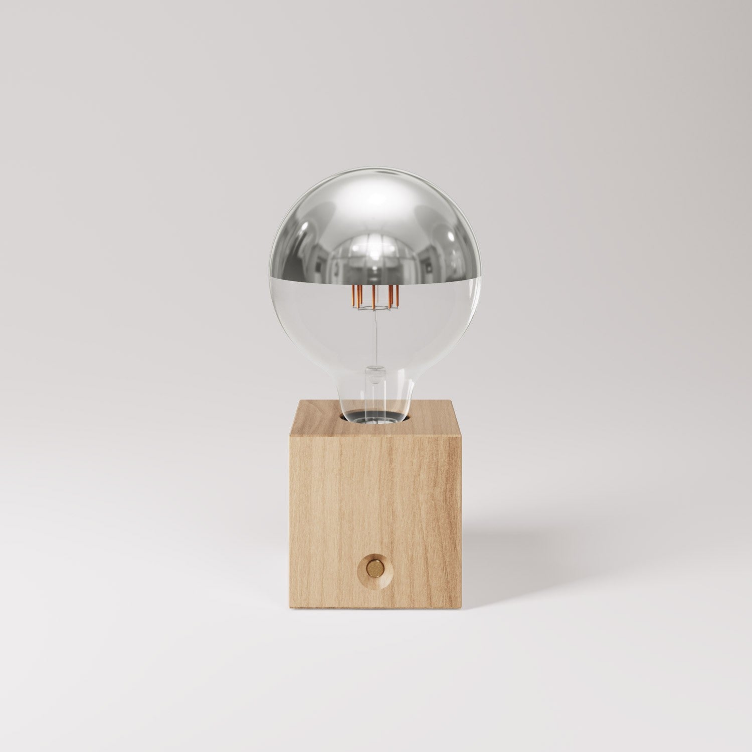 Dobíjecí přenosná lampa Cabless03 s bukovým podstavcem a stříbrnou LED žárovkou G125, 1,3W