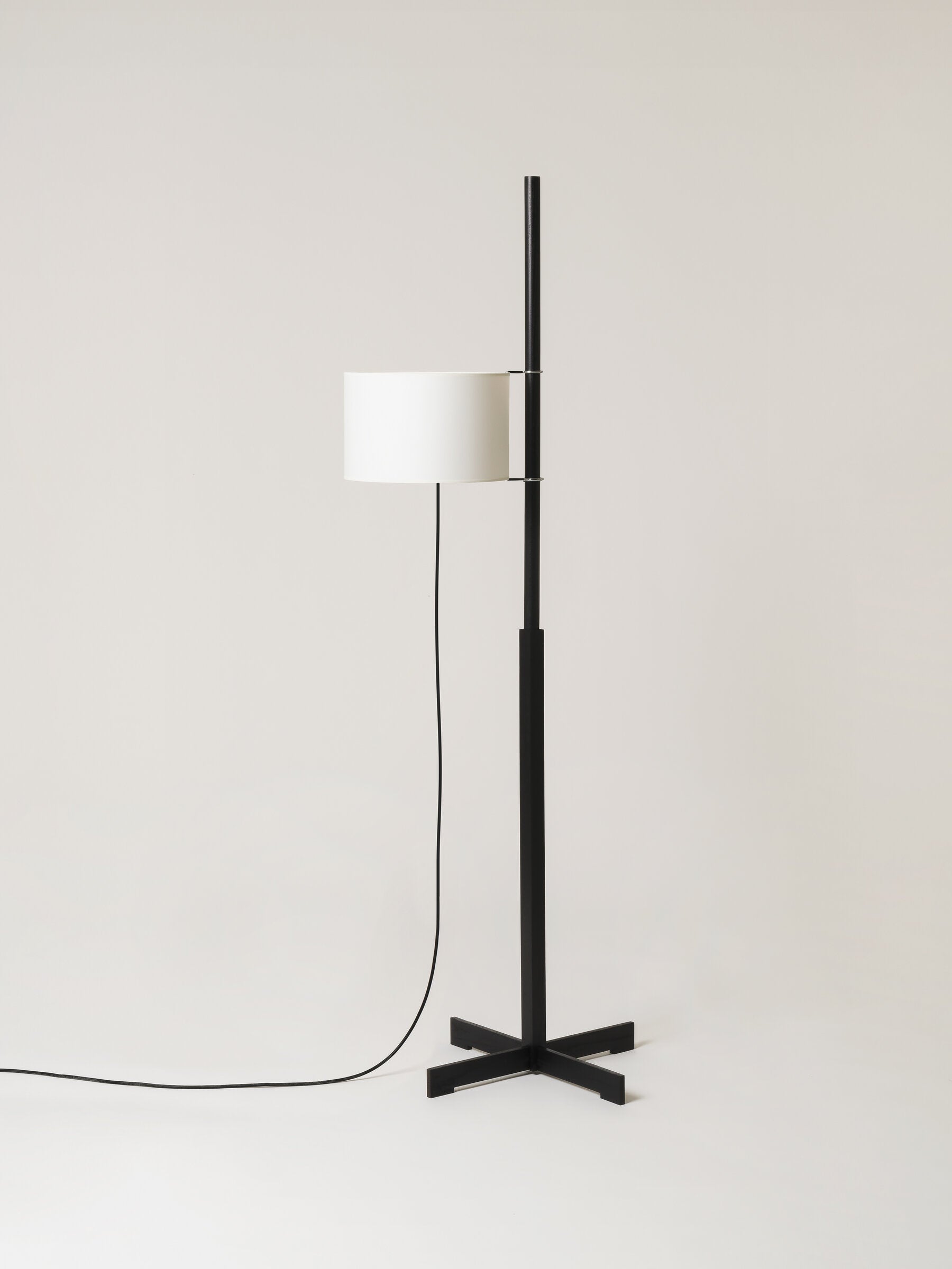 TMM - stojací lampa