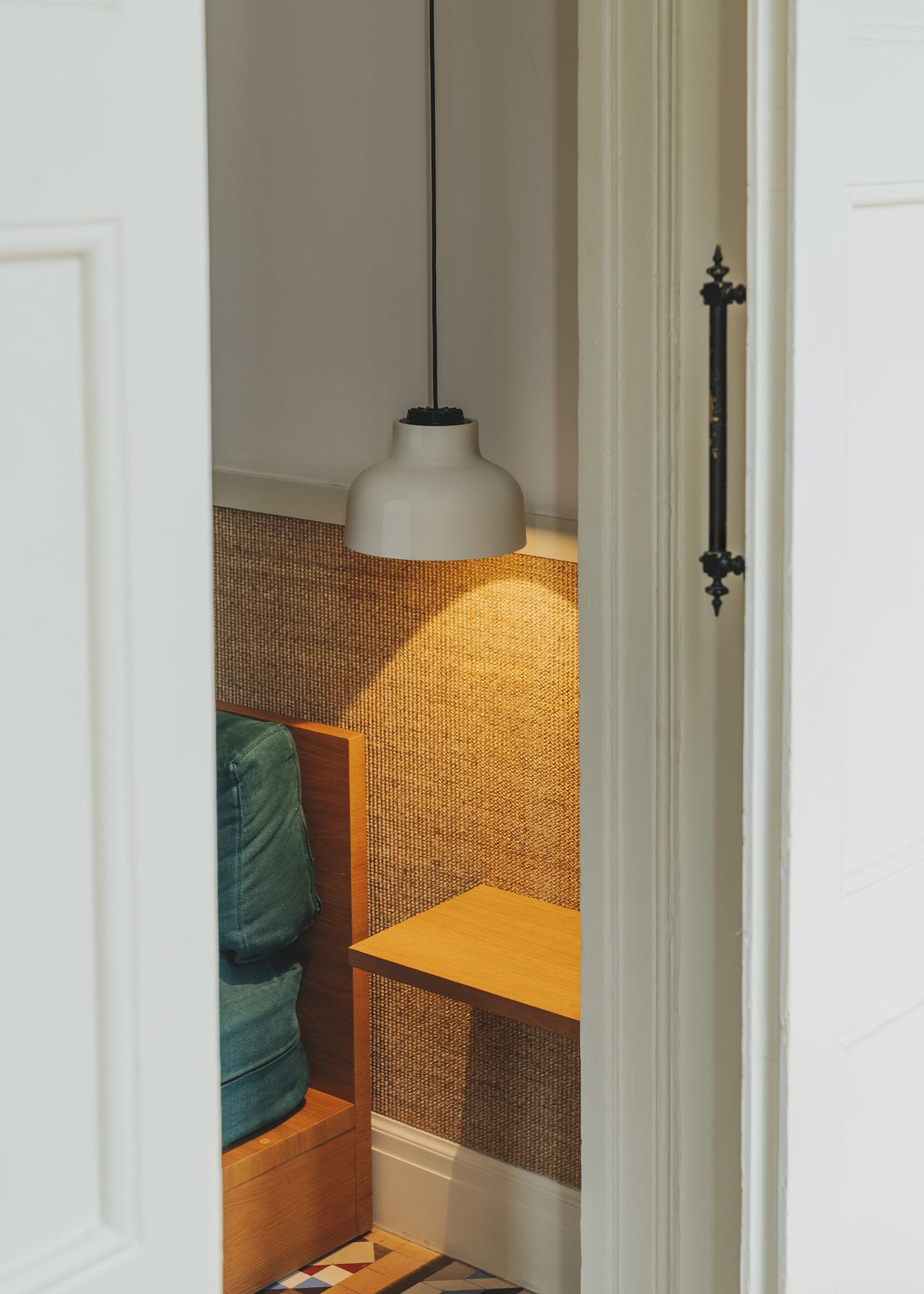 M64 Pendant