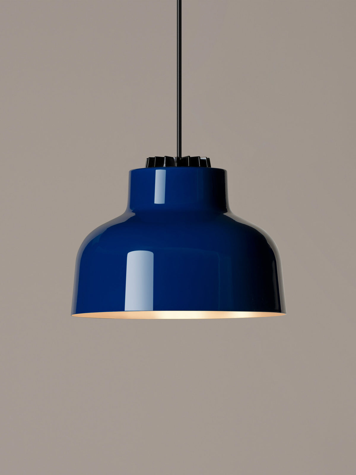 M64 Pendant