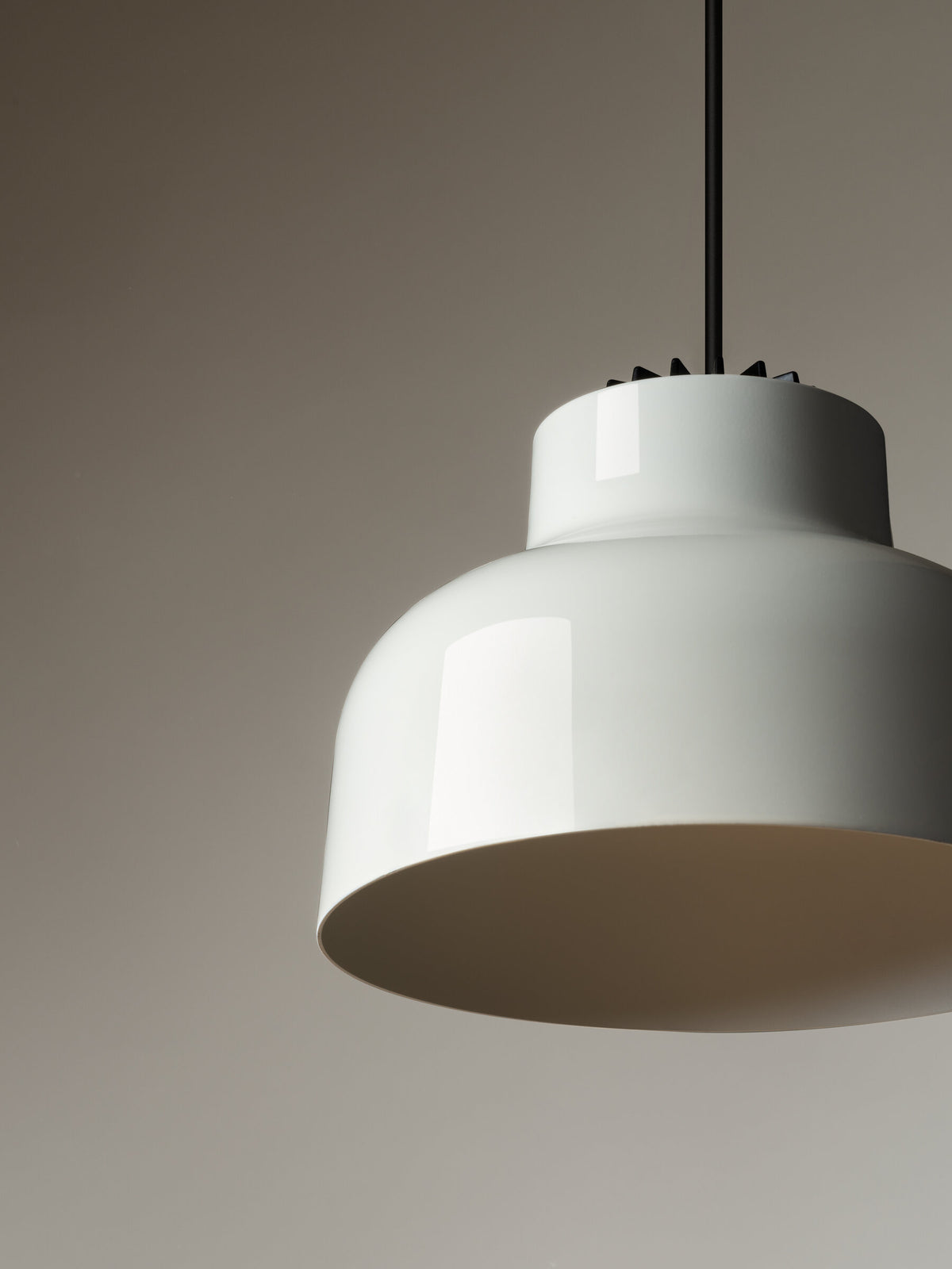 M64 Pendant