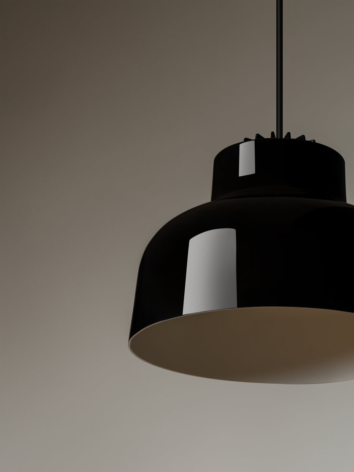 M64 Pendant