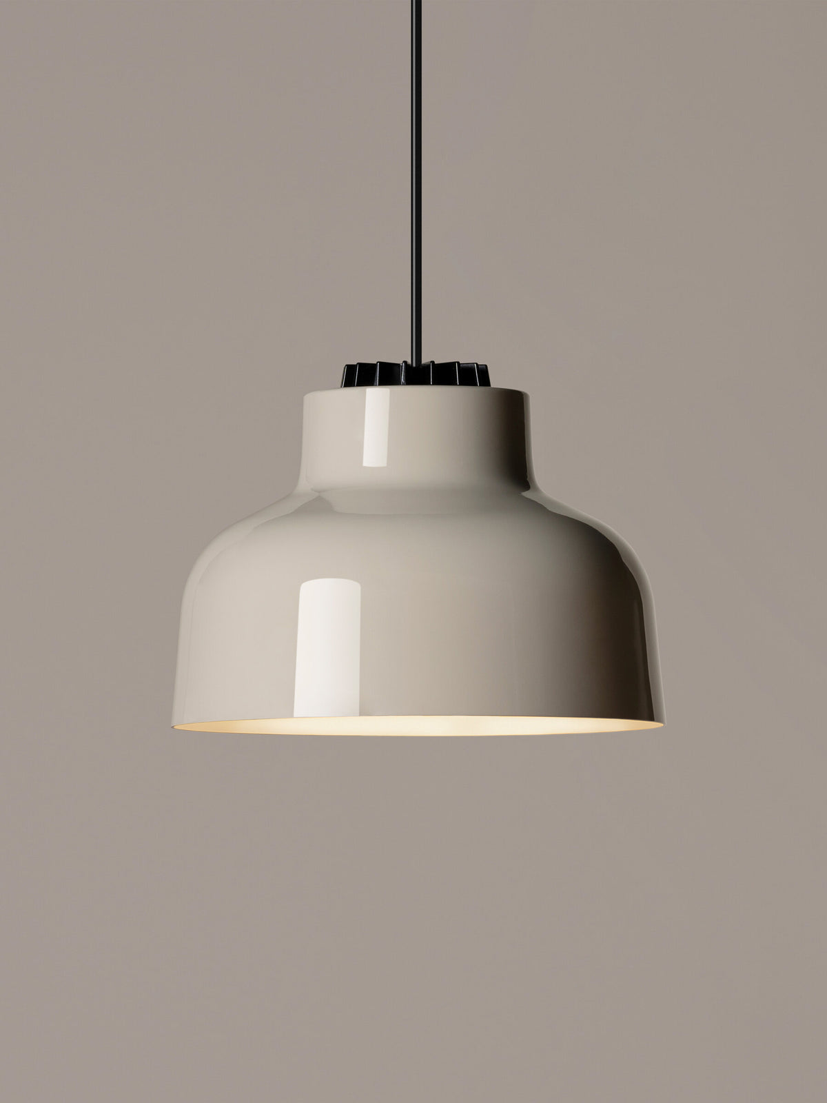 M64 Pendant