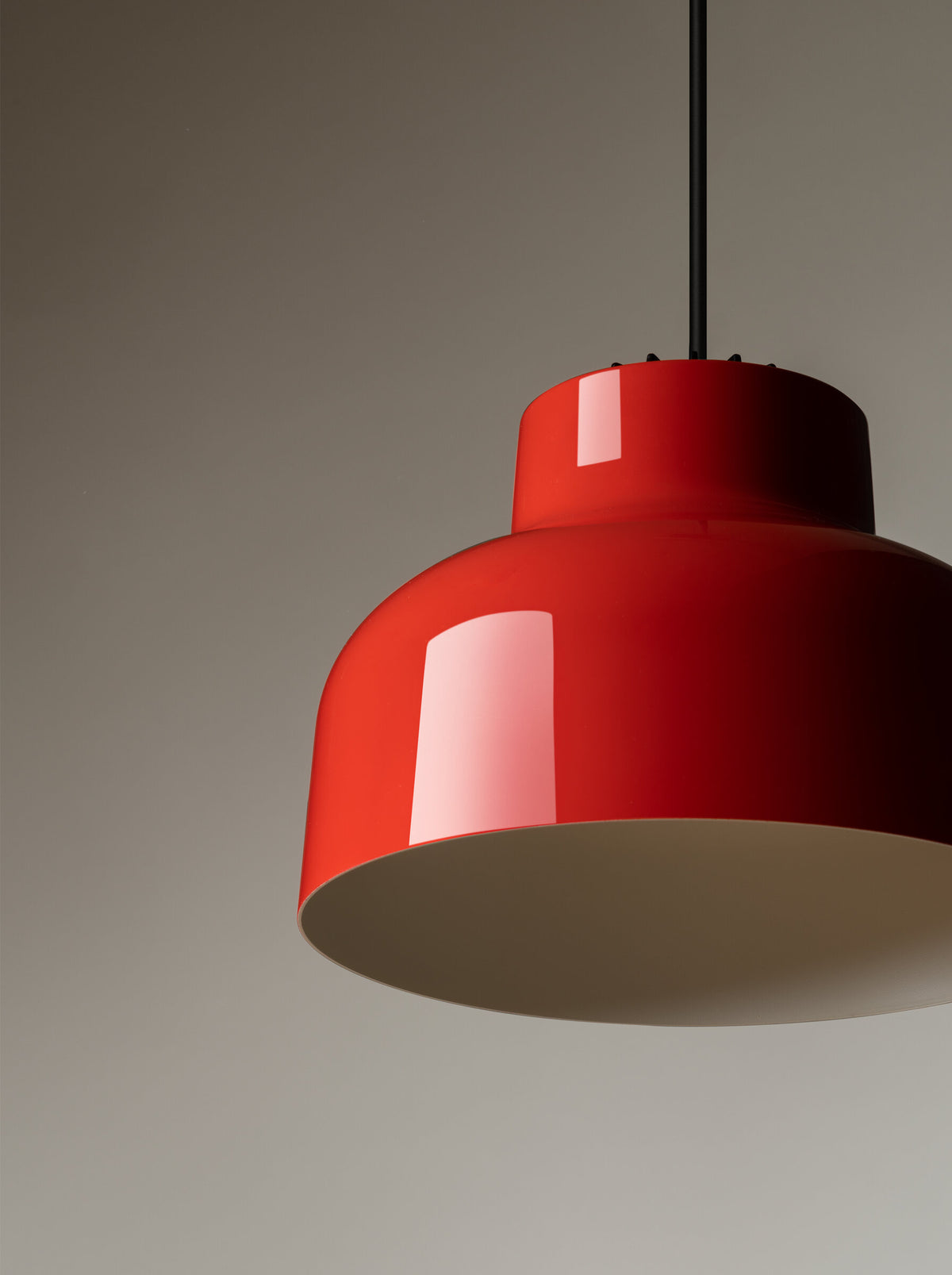 M64 Pendant