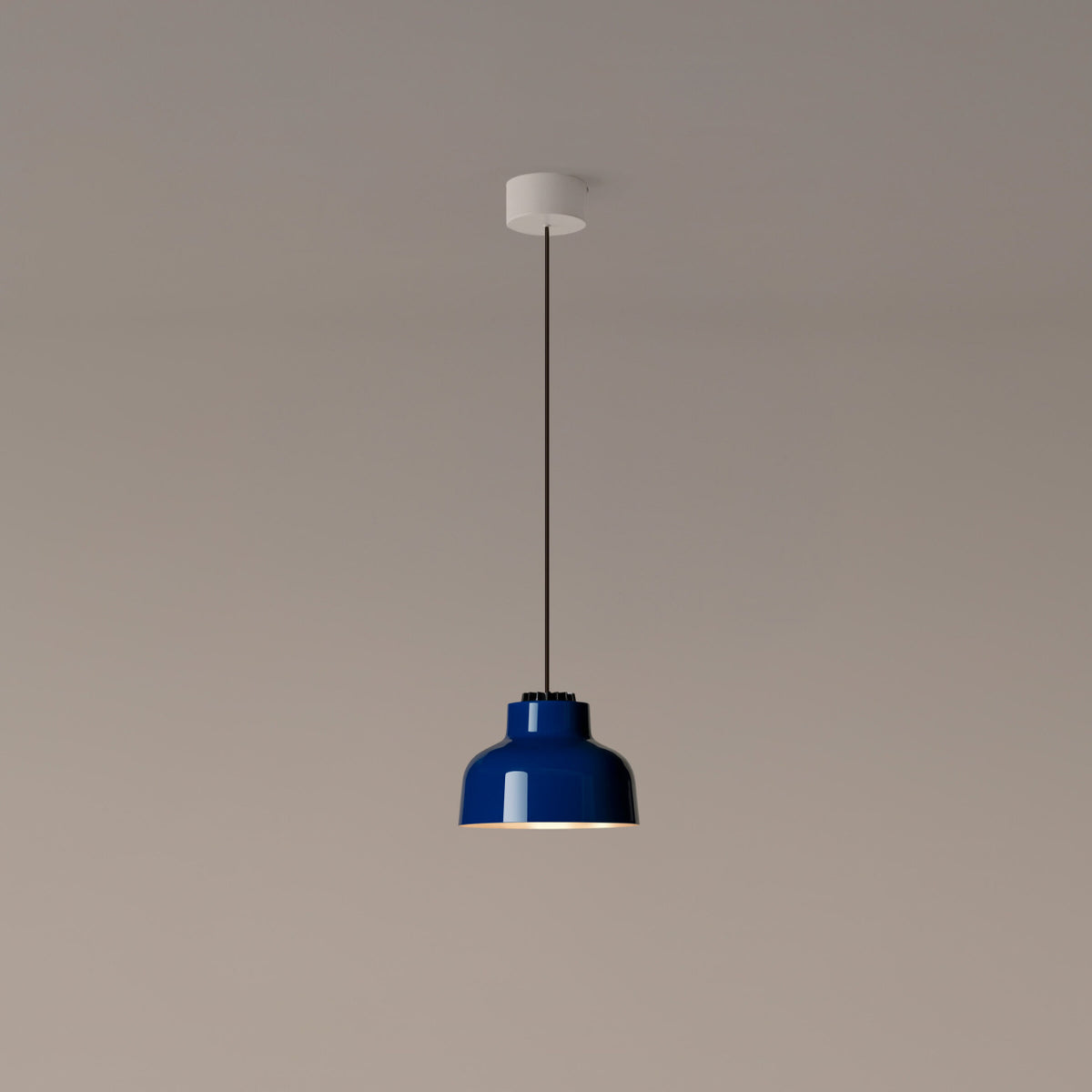 M64 Pendant