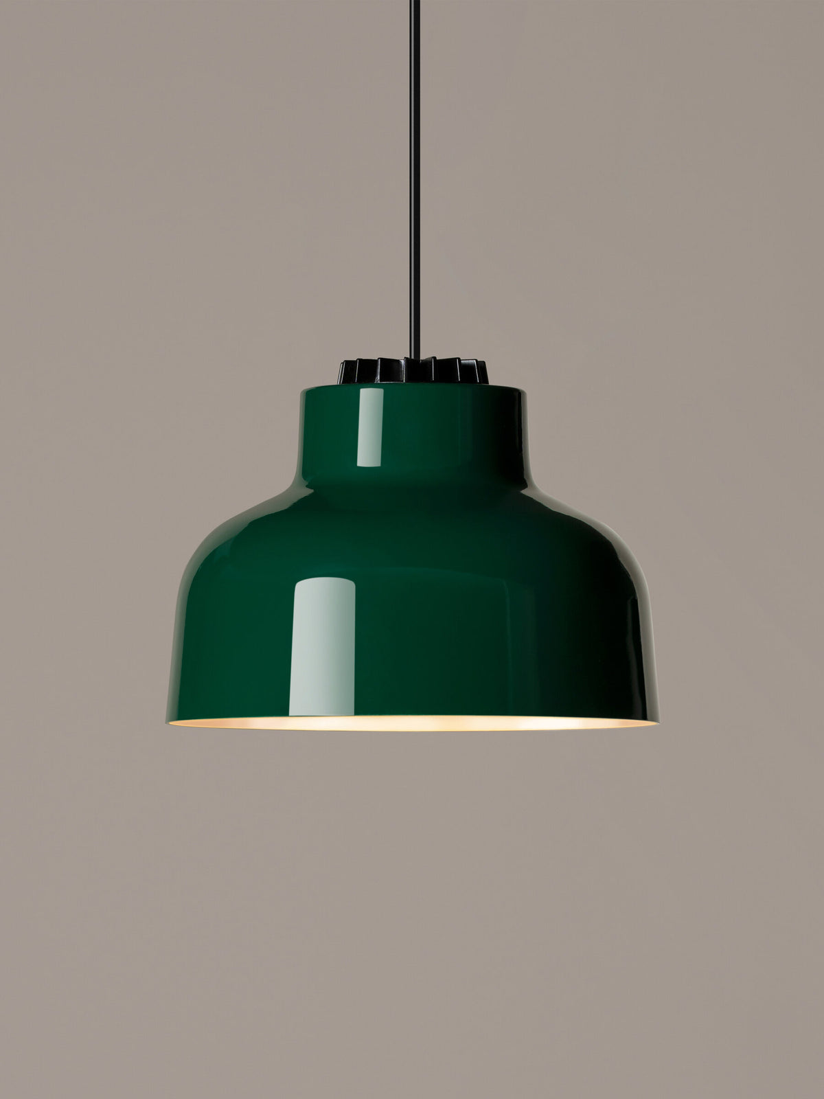 M64 Pendant