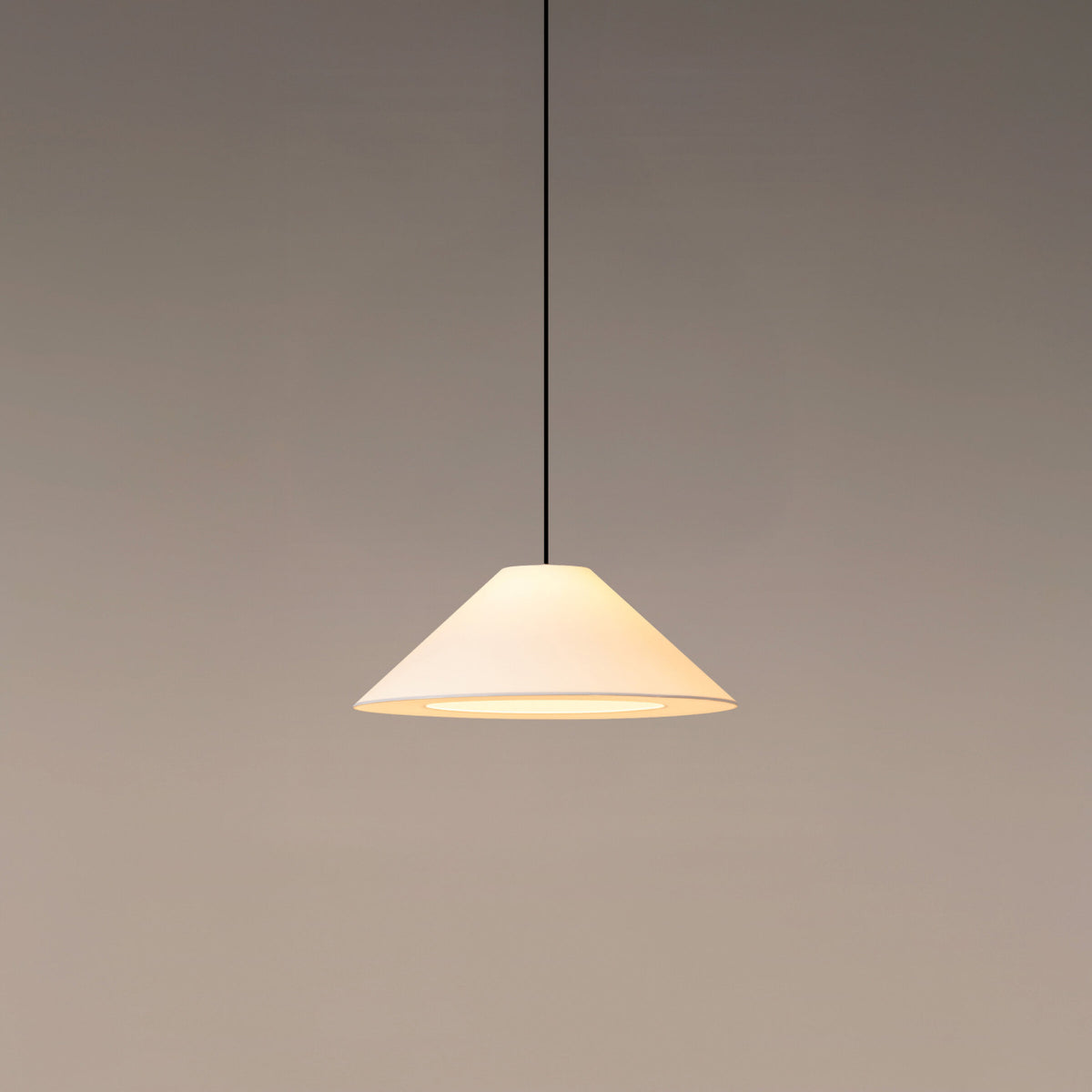 Sísísí Cónicas Planas MT5 Pendant