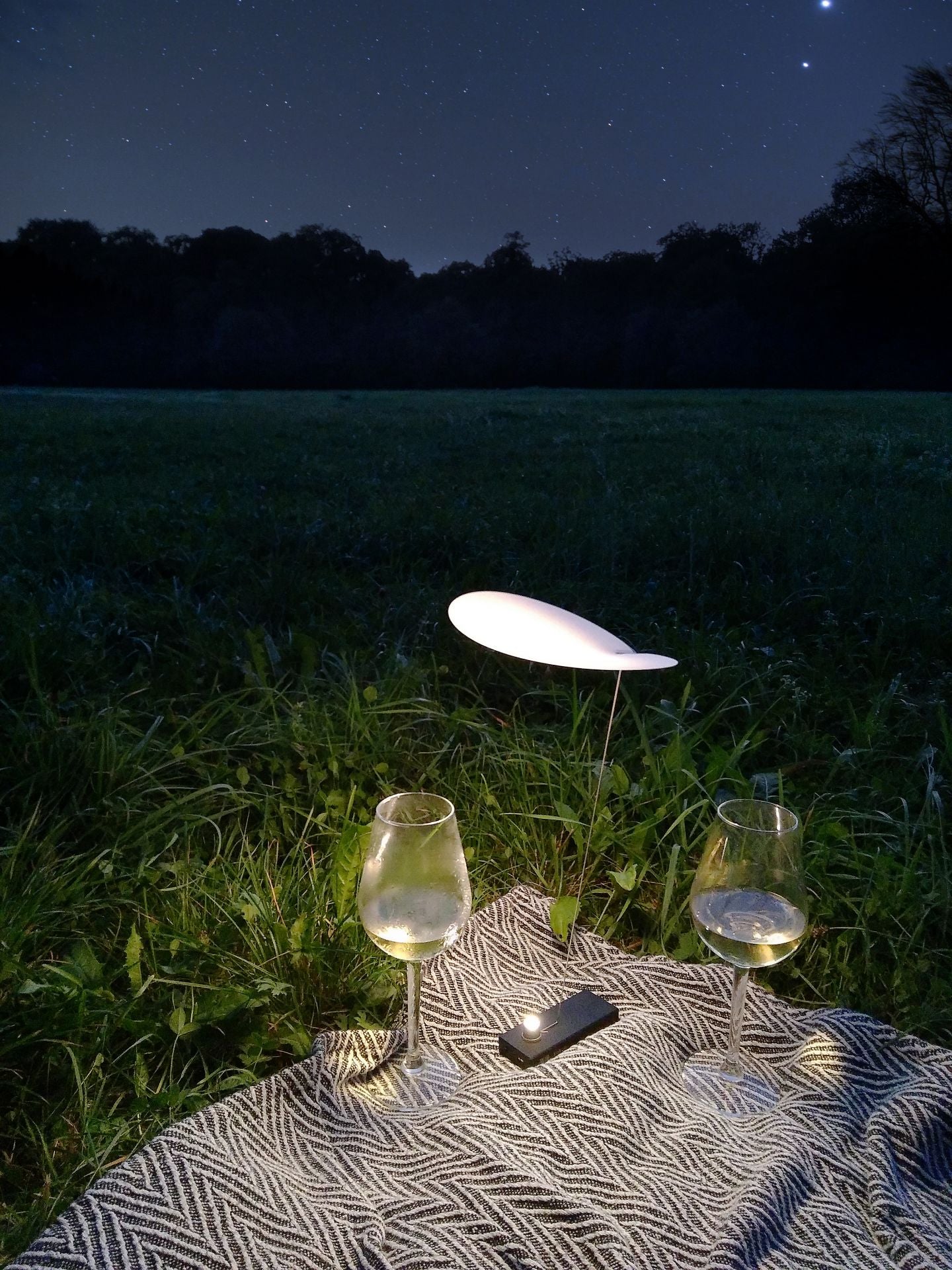 Koyoo - stolní přenosná lampa - Ingo Maurer