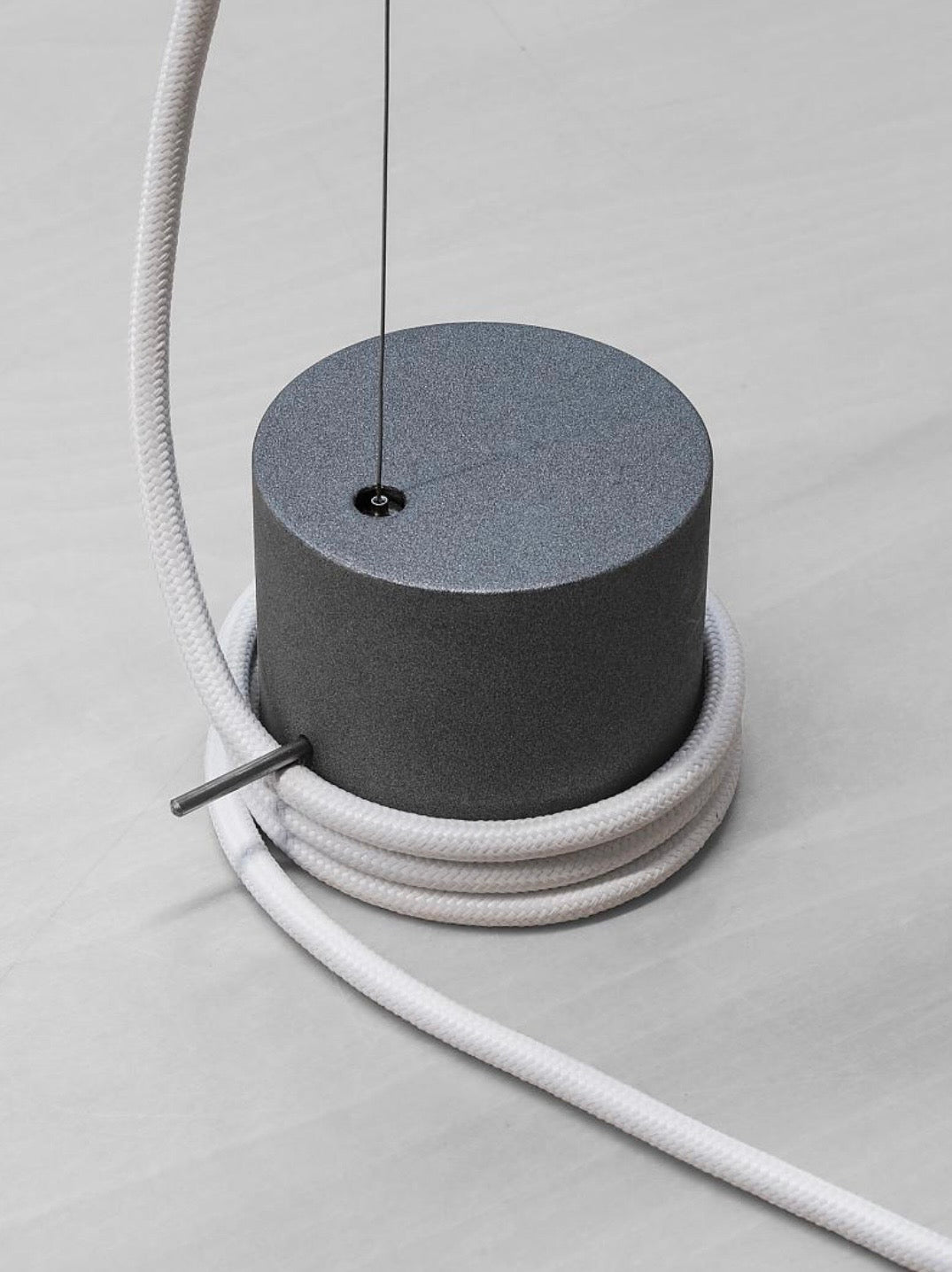 Tubular Balance tavolo