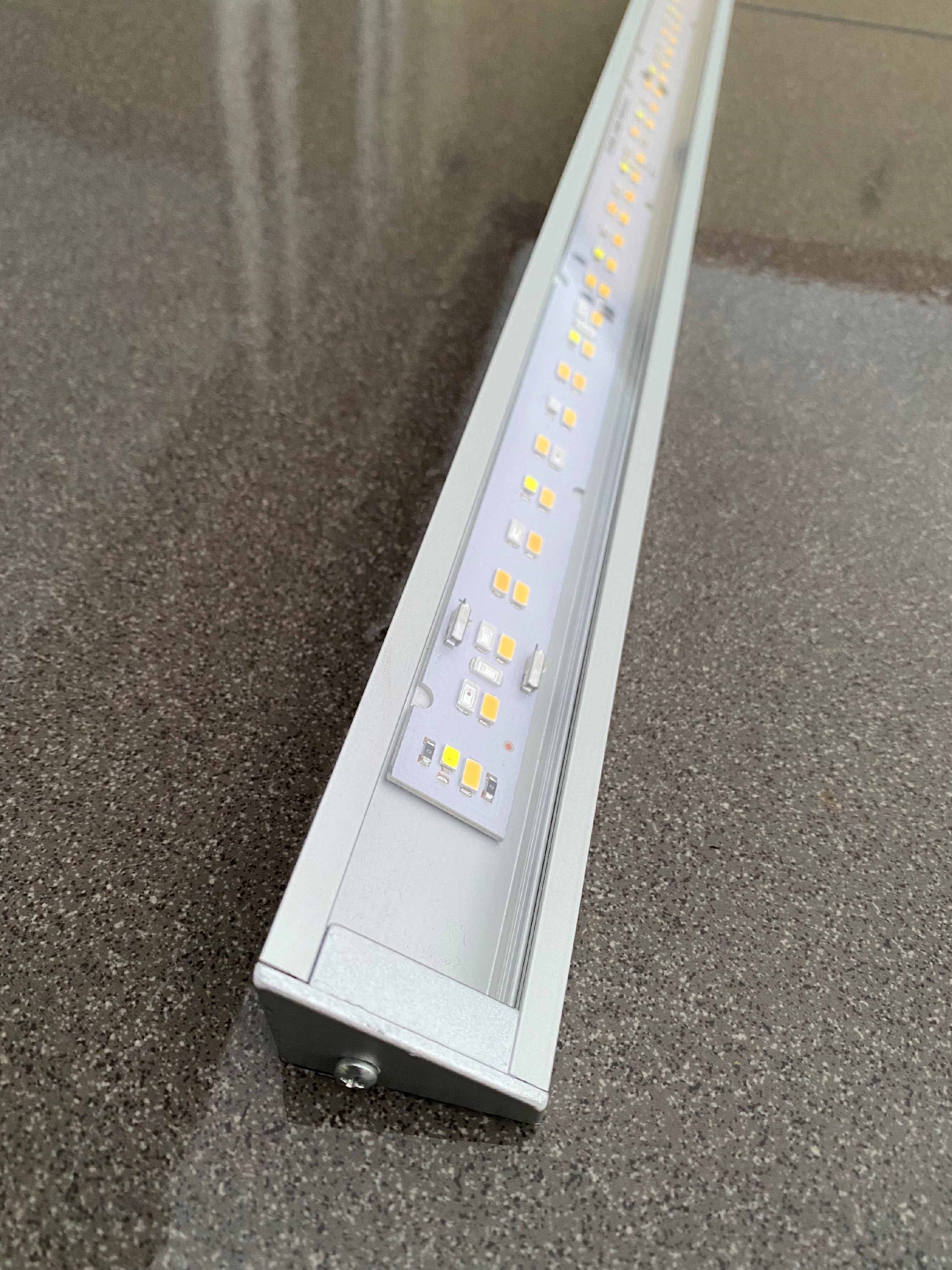 Lineární LED 30/60 nepřímé svítidlo Pro