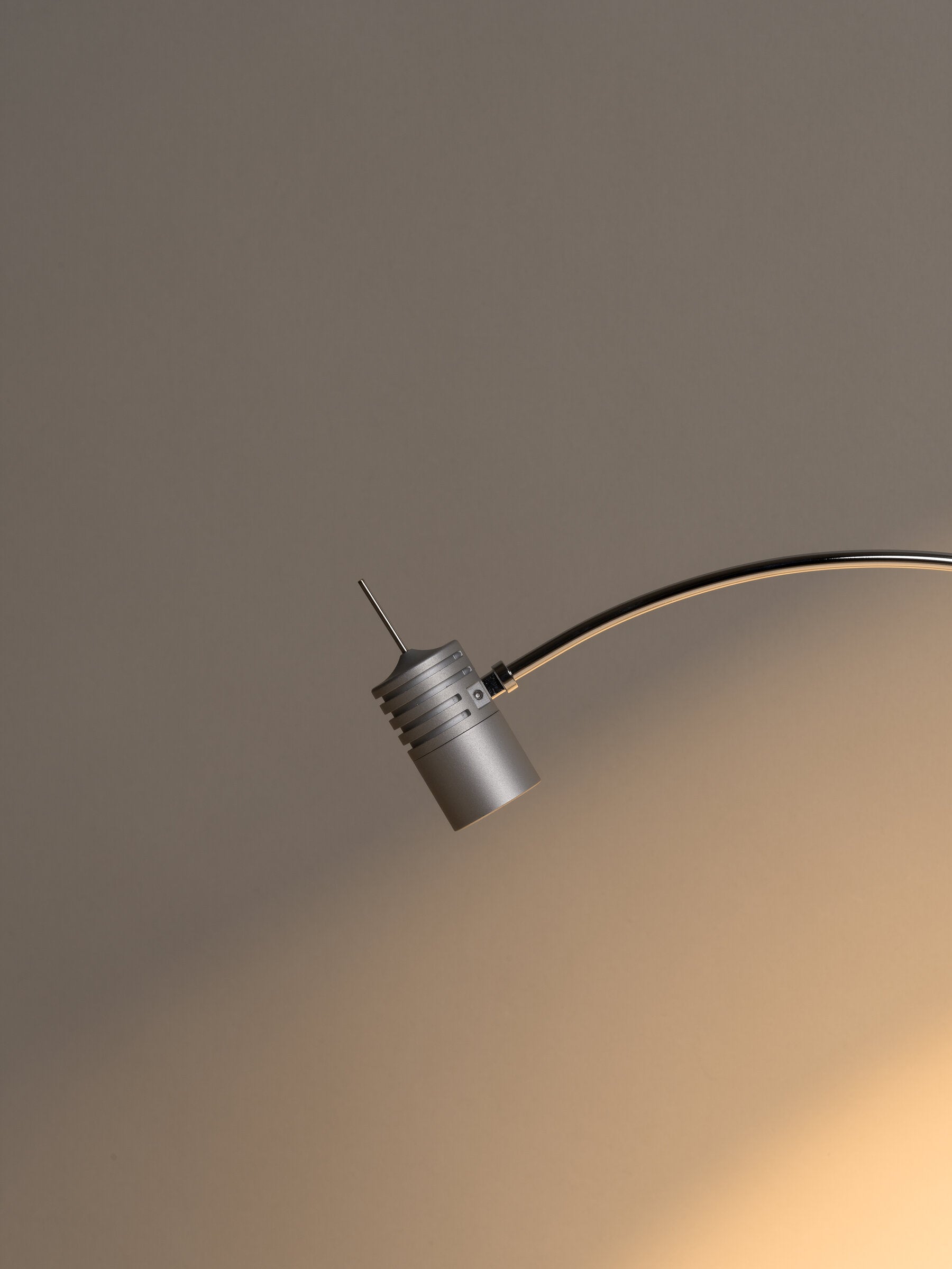 Bib Luz - stolní lampa - Santa Cole