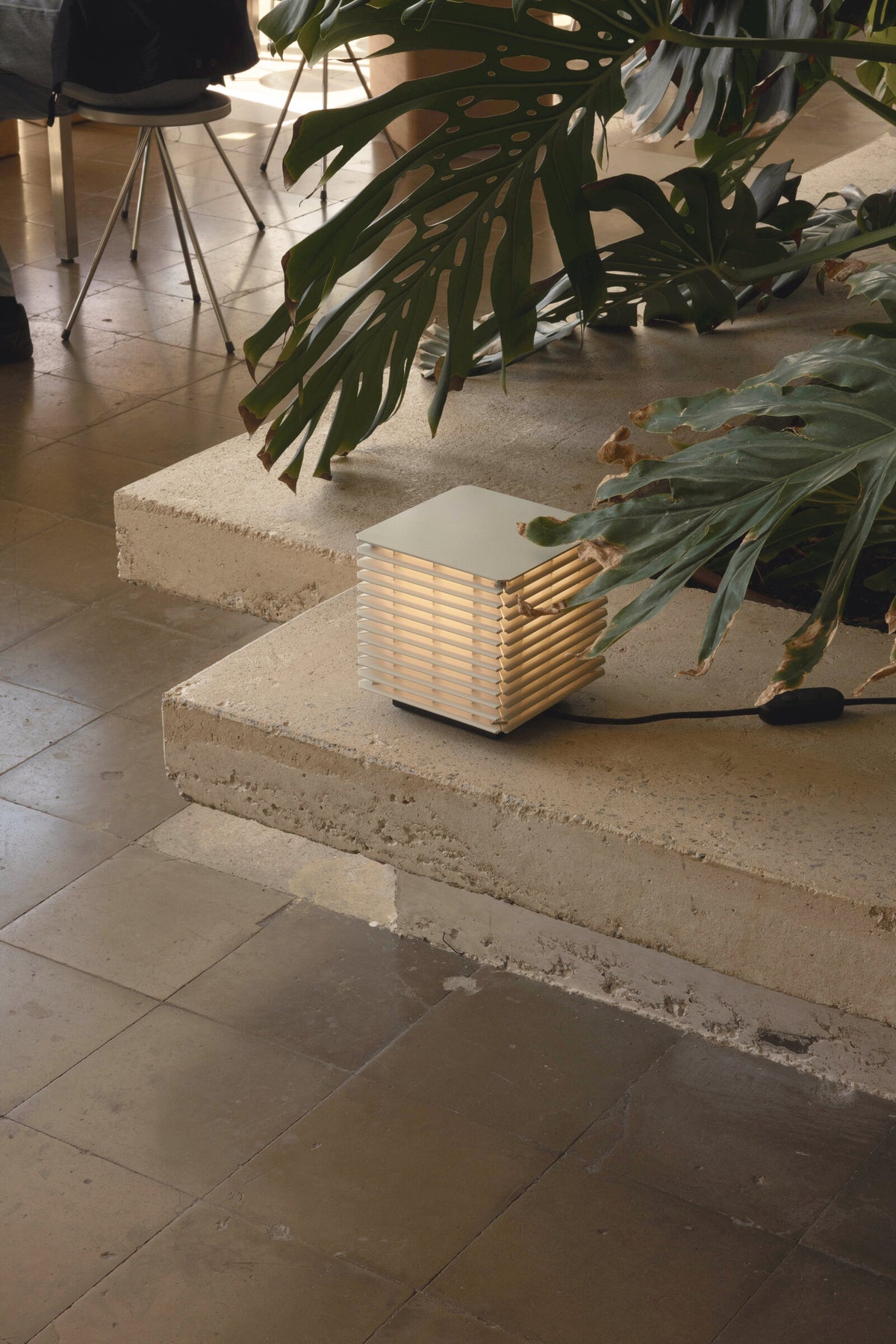 Shiro 17 interior Table