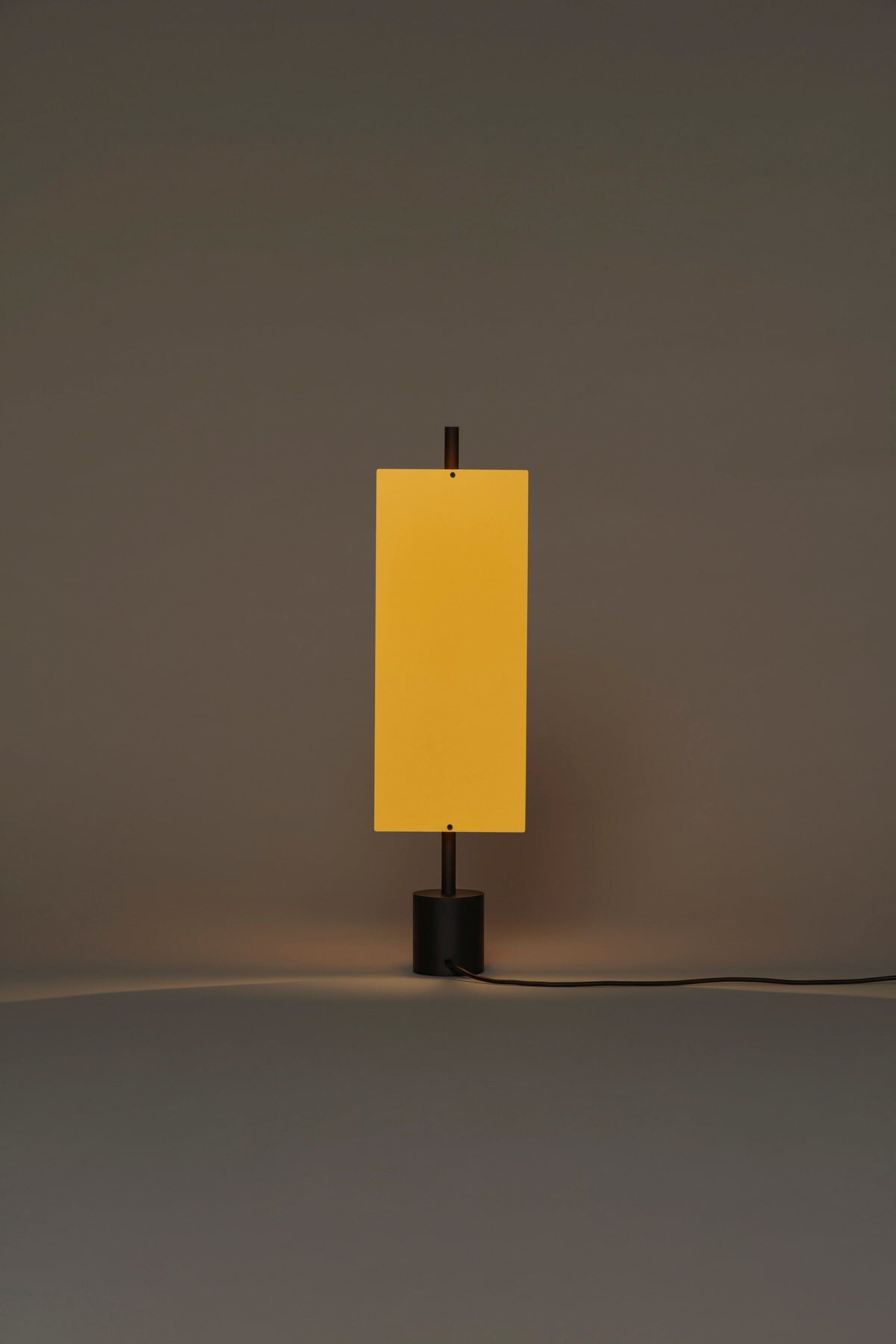 Lámina Dorada 45 Table