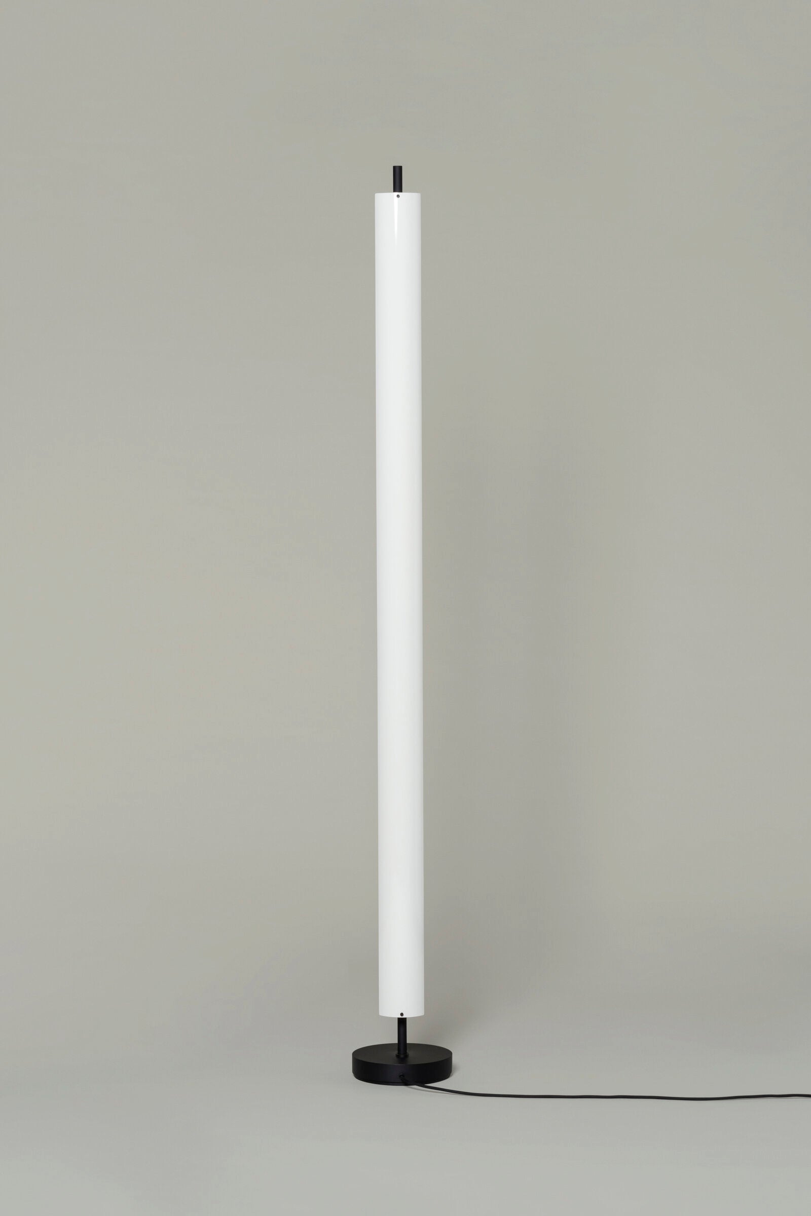 Lámina 165 - stojací lampa - Santa Cole