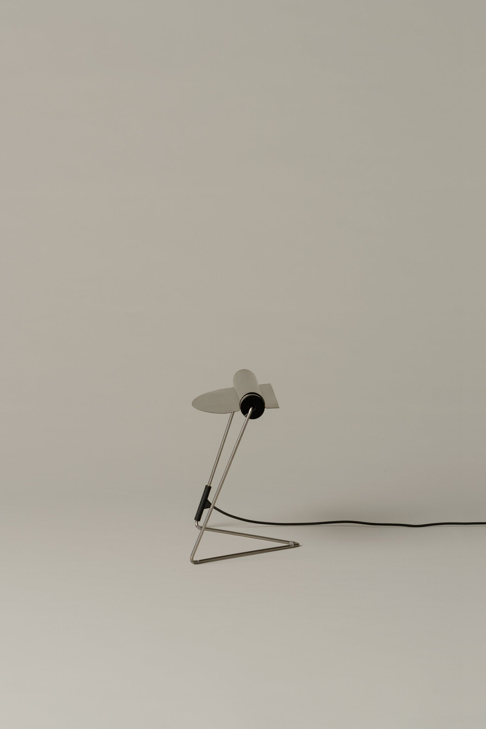 Lamparaprima - stolní lampa - Santa Cole