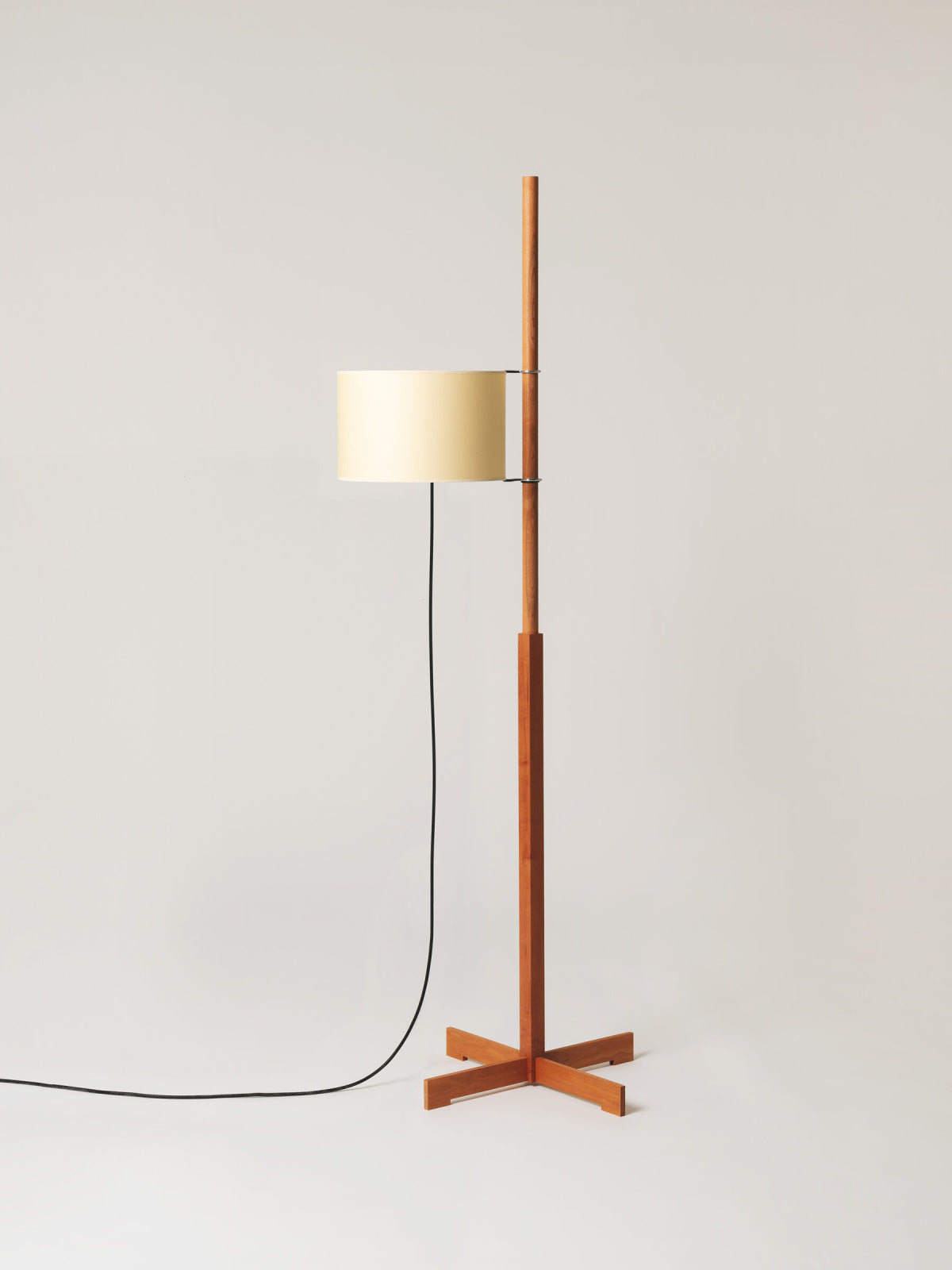 TMM - stojací lampa