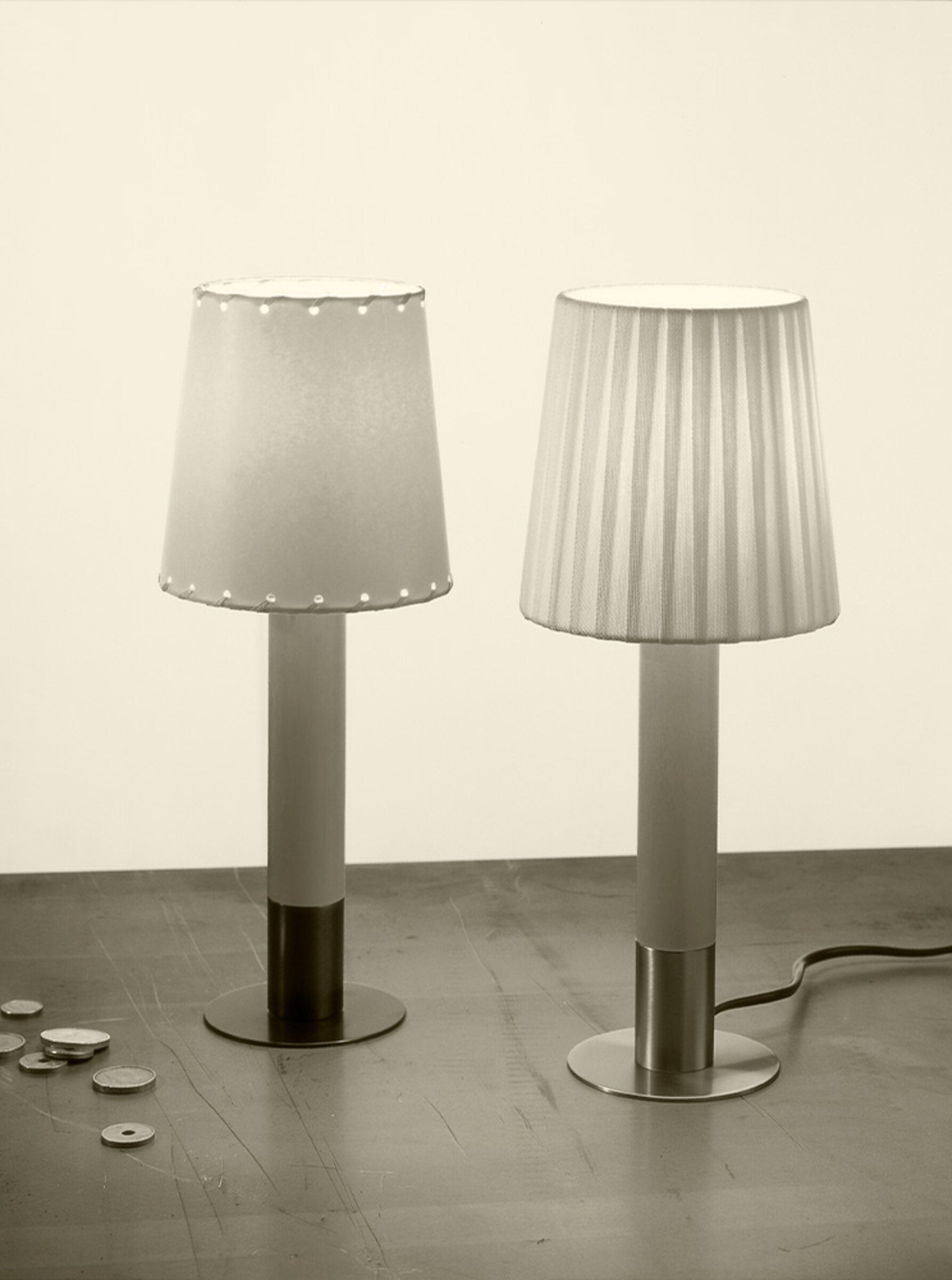 Básica Mínima - stolní lampa - Santa Cole