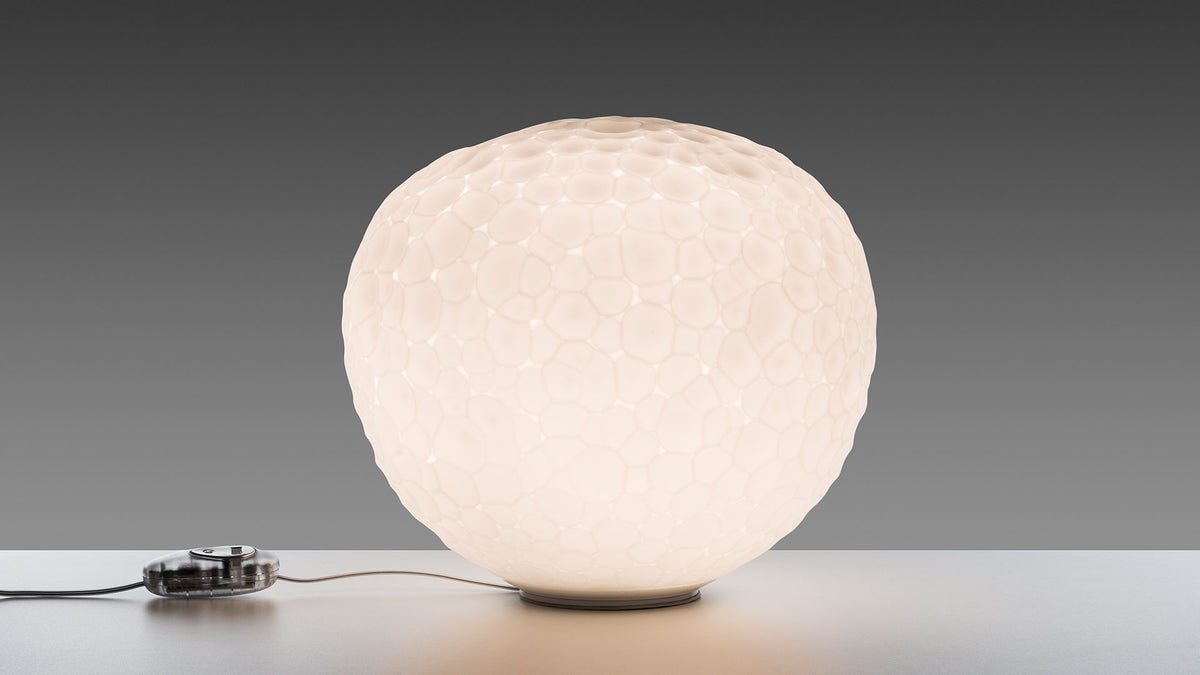 Meteorite stolní — Artemide